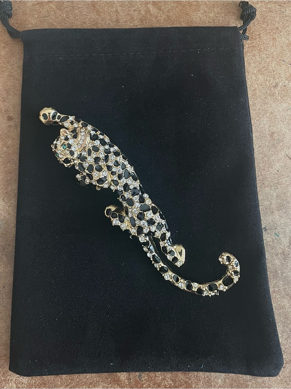 Leopard Brooch - Picture 4 of 4
